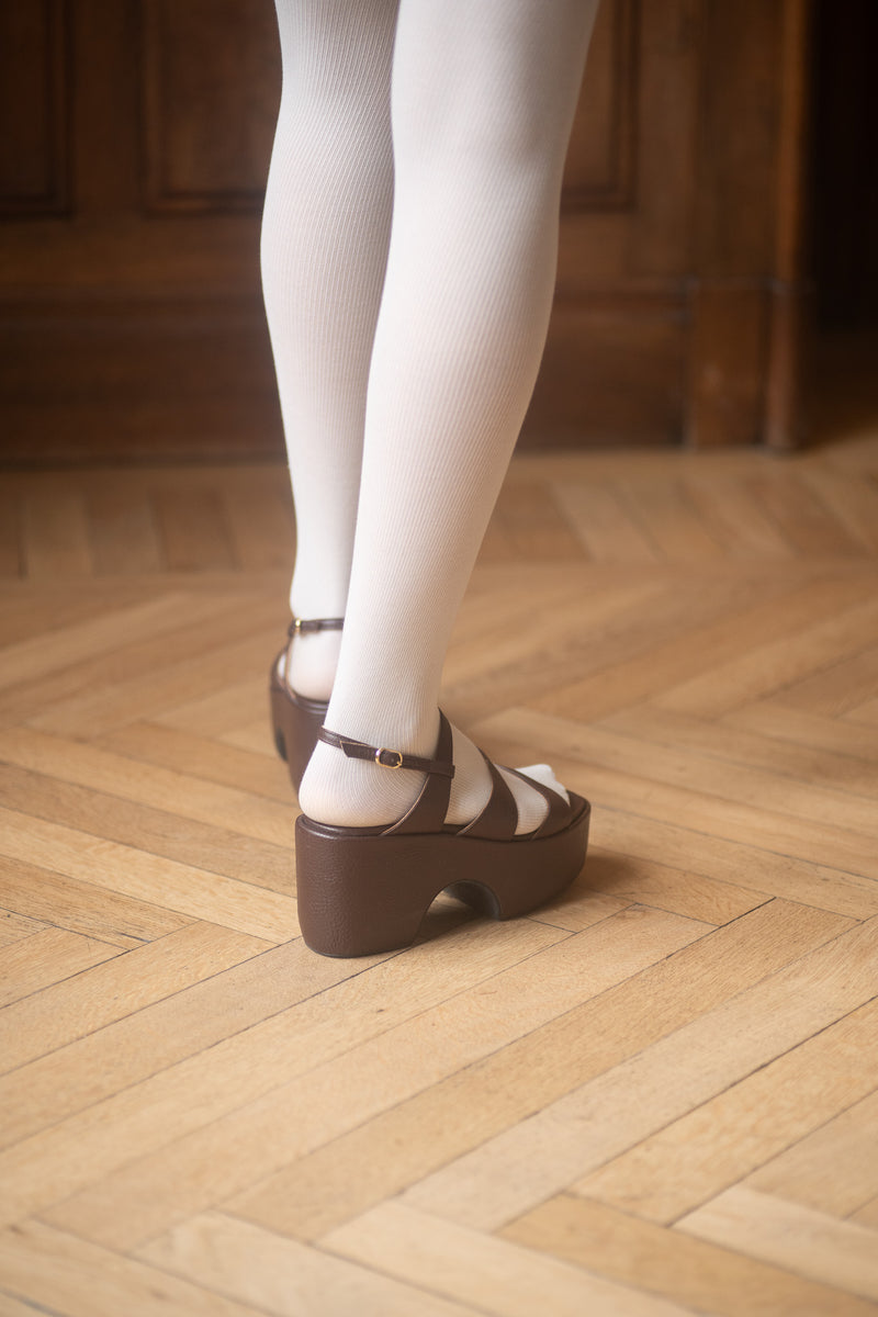 Maki Wedge Caffé
