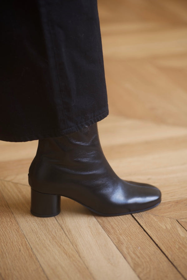 Phoenix Boots Yuca Black
