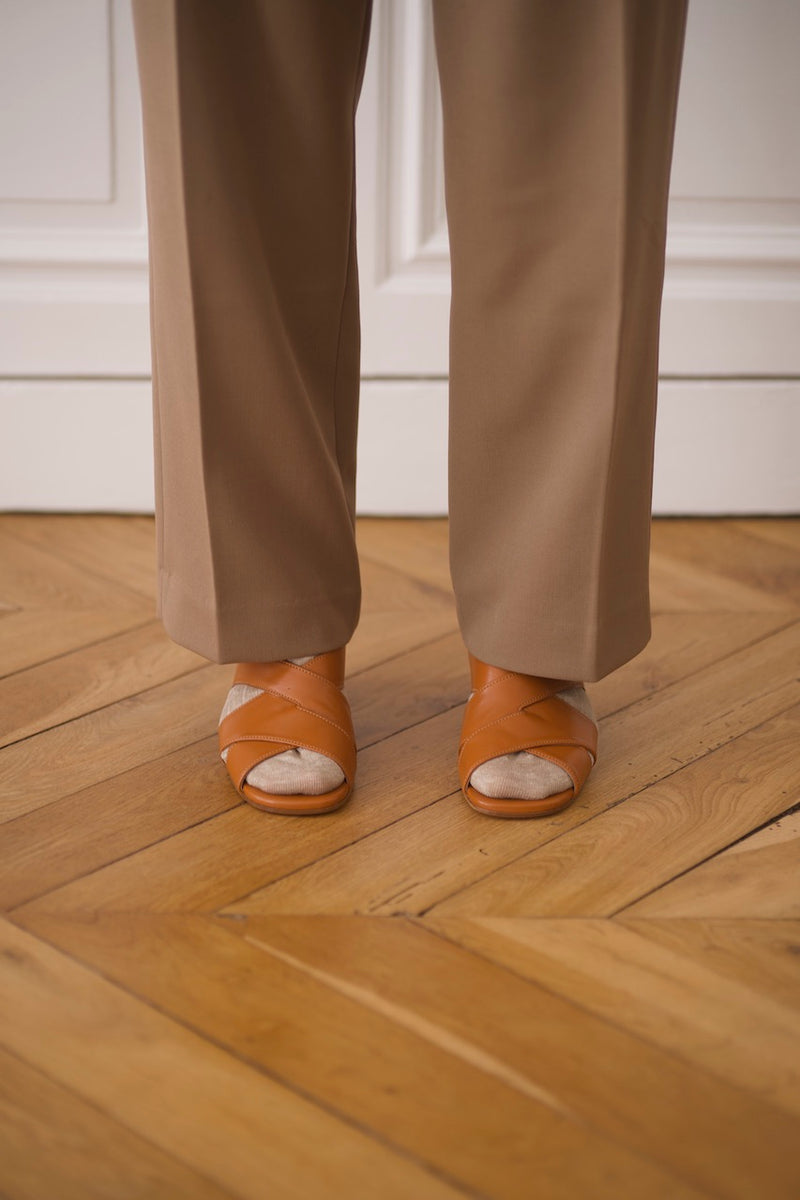 Romy Nappa Iconic Tan / 38