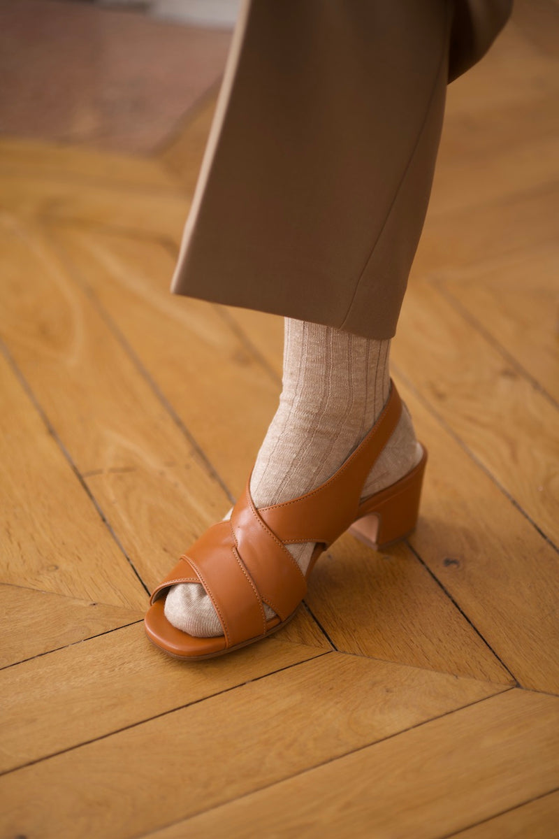 Romy Nappa Iconic Tan / 38